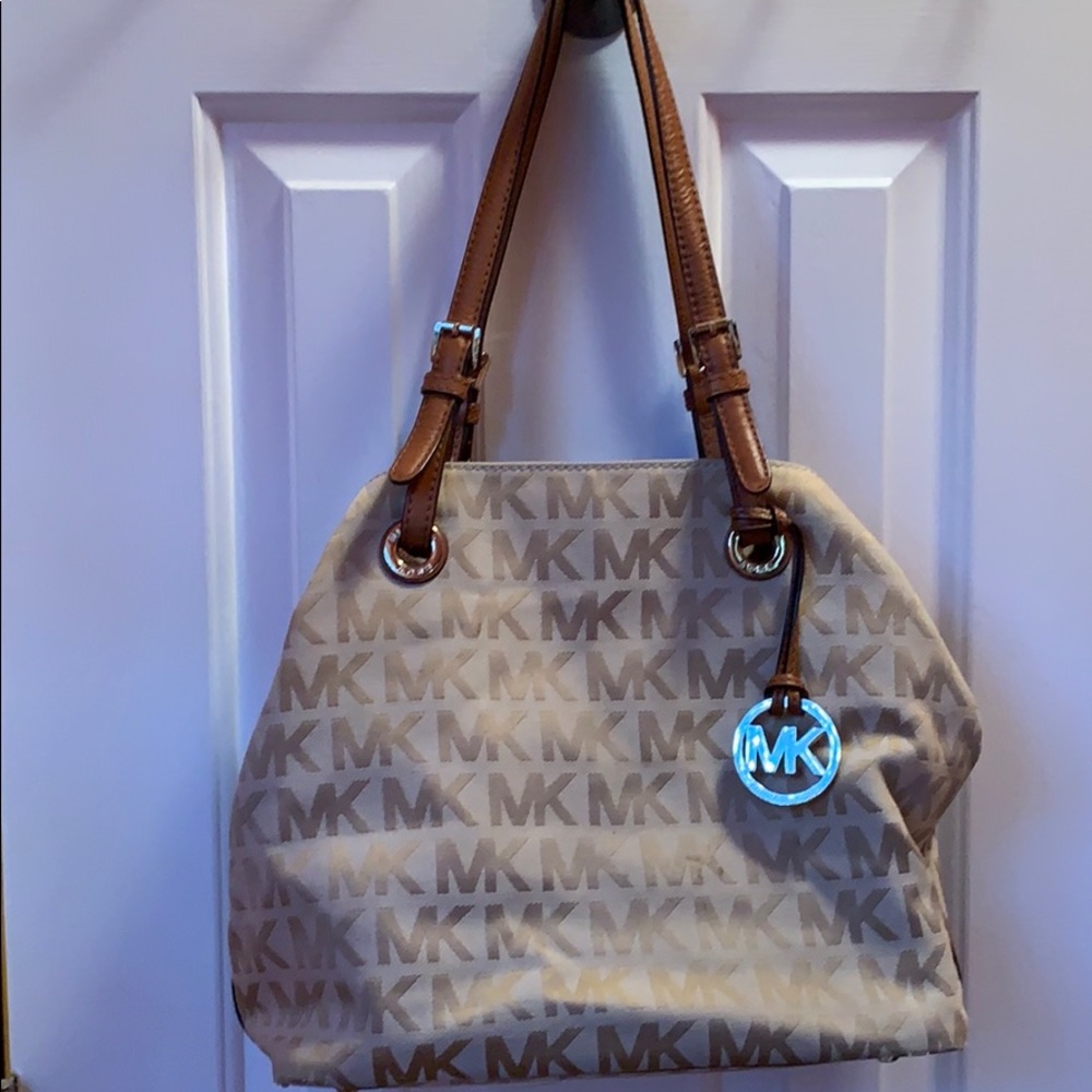 Michael Kors Signature Shoulder Bag